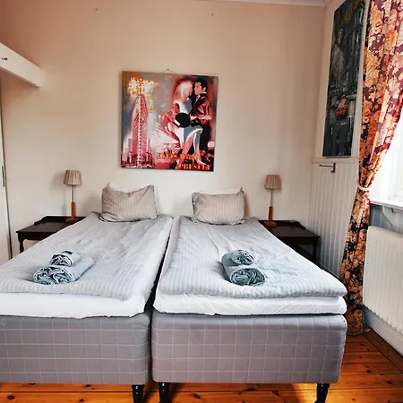 Hagbackensgard Bed&Breakfast Orebro Exterior photo